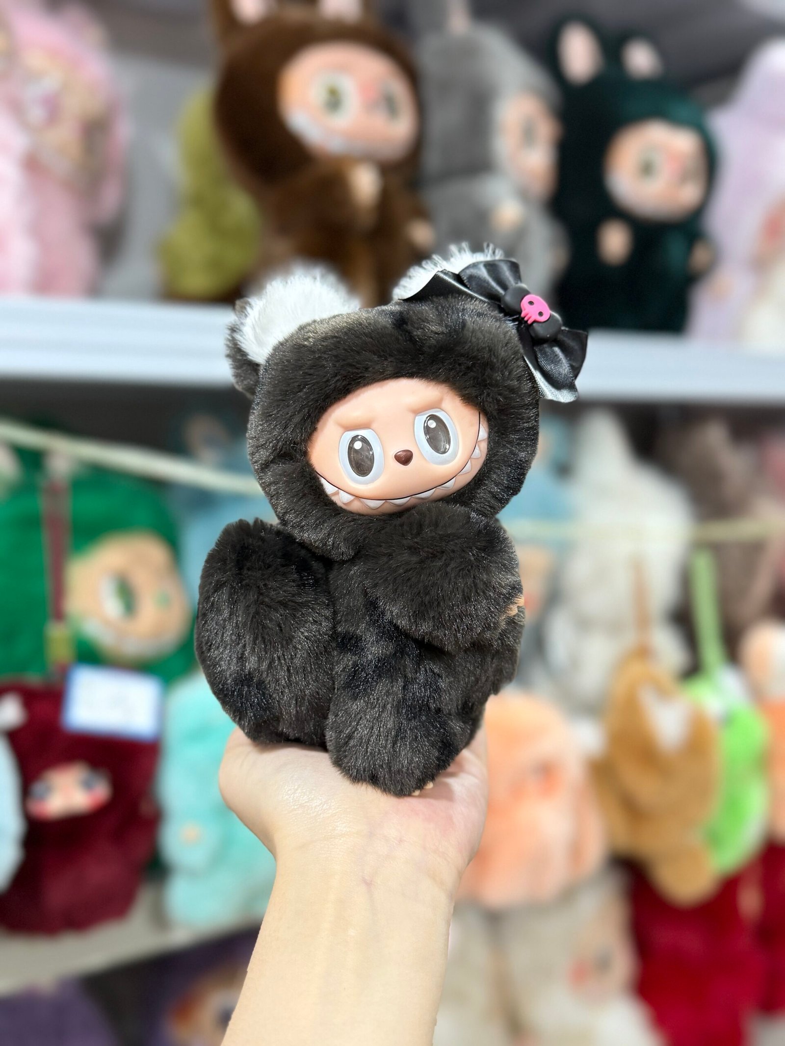 18cm Handmade Custom Black Bear Labubu With Bow vinyl plush pendant