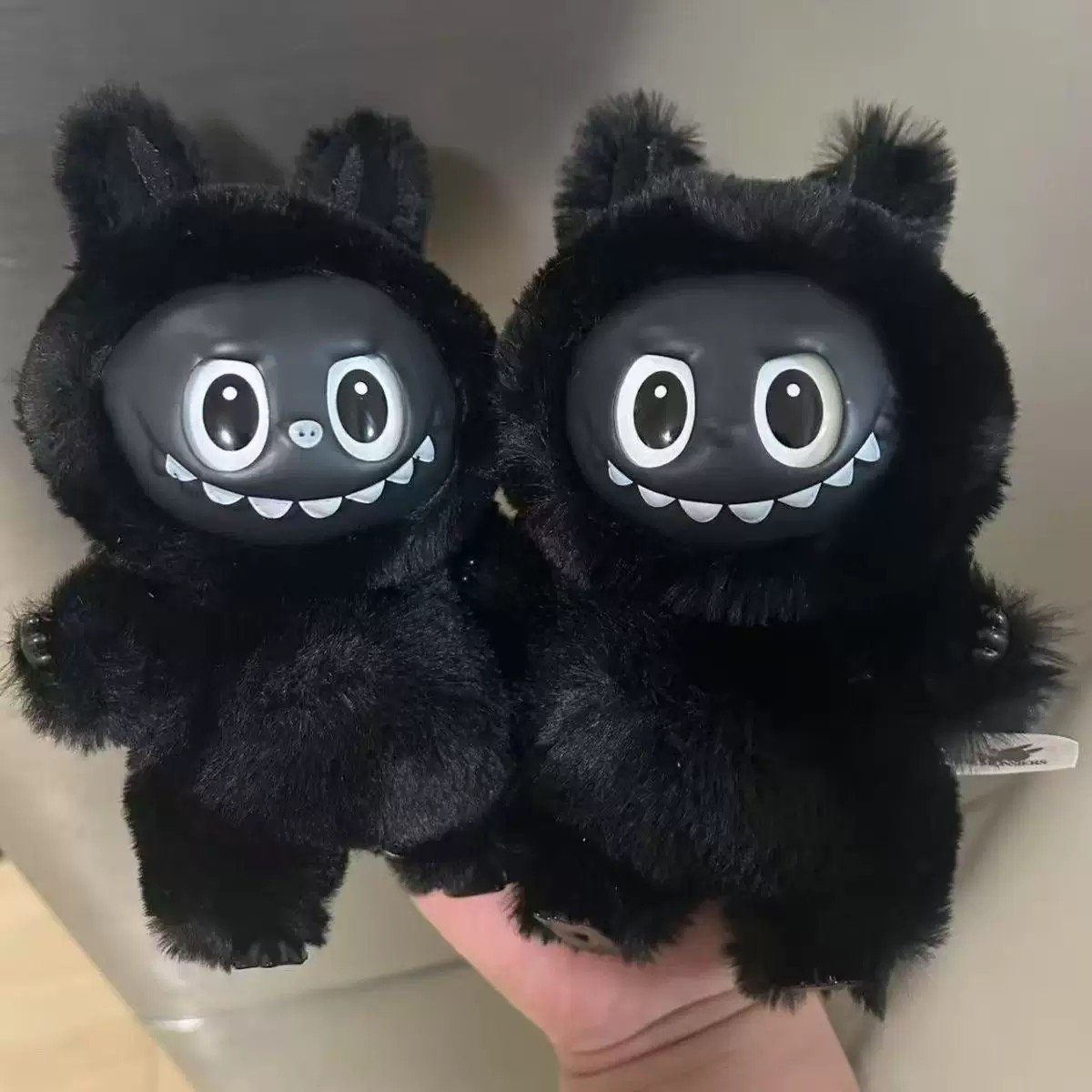 17cm Custom Black Labubu vinyl plush pendant
