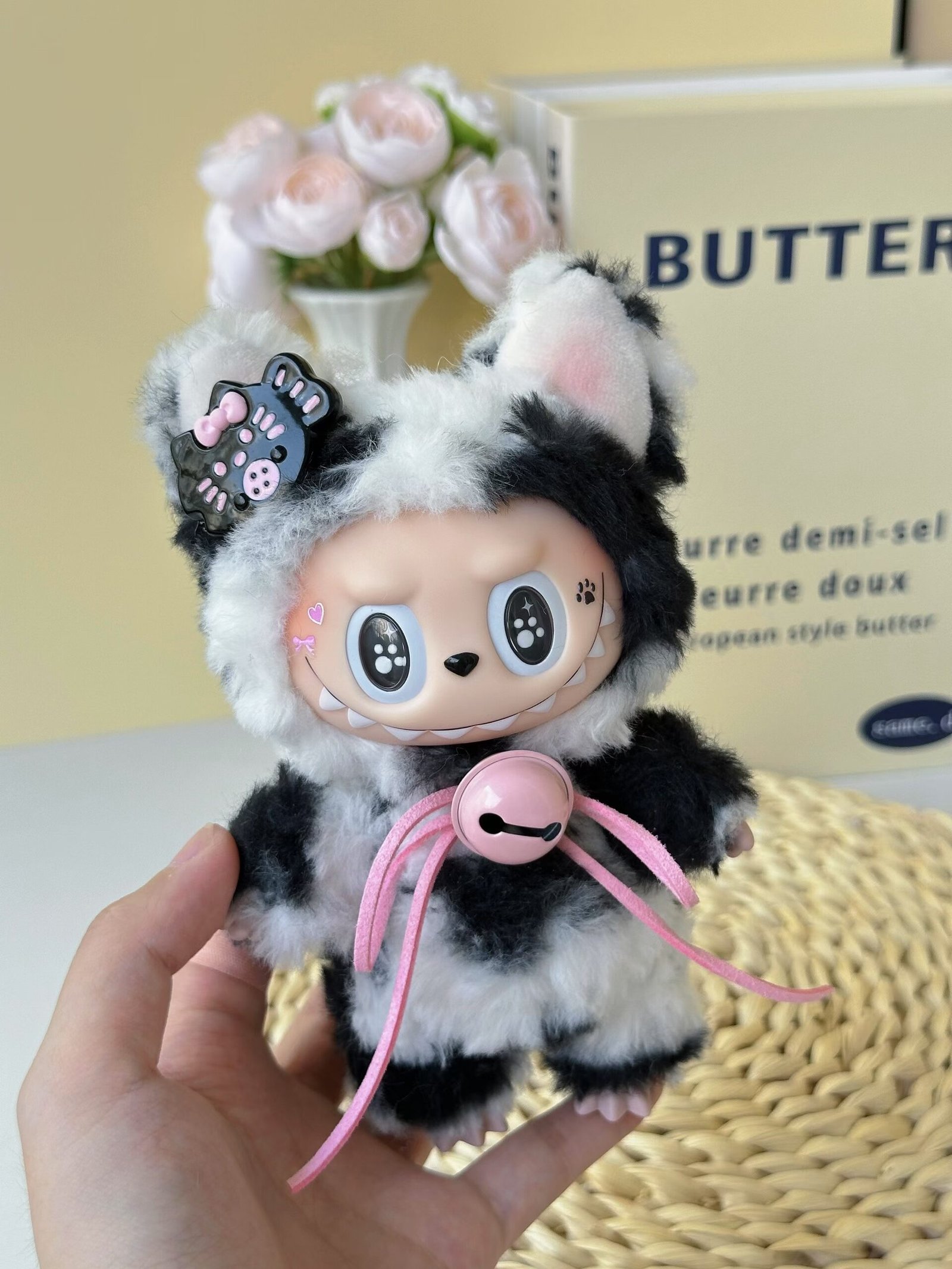 Pre-Order 18cm Custom Black-White Kitty Labubu vinyl plush pendant