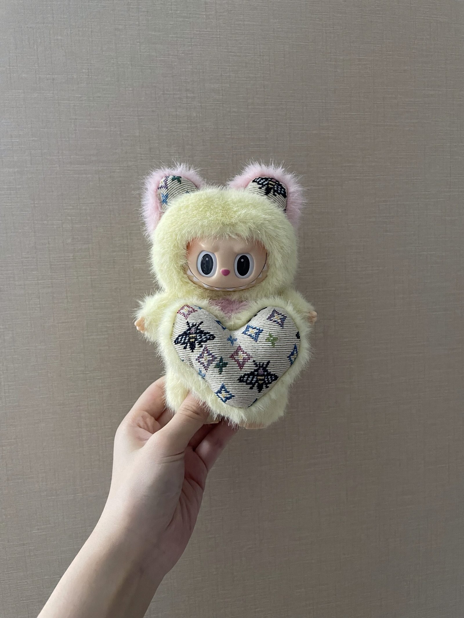 18cm Handmade Custom Tender yellow with LV Magnetic Heart Labubu vinyl plush pendant