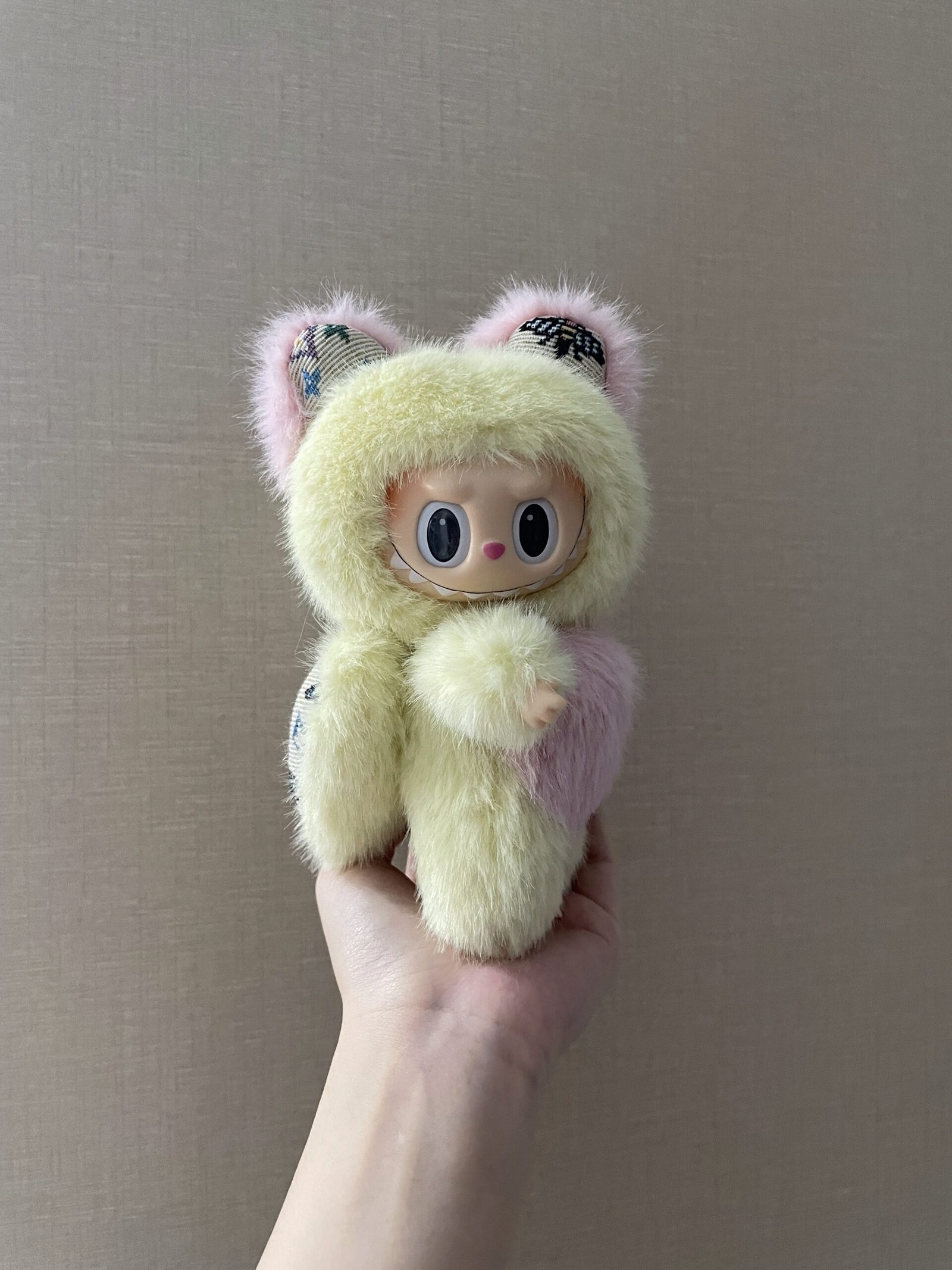 18cm Handmade Custom Tender yellow with LV Magnetic Heart Labubu vinyl plush pendant - Image 2