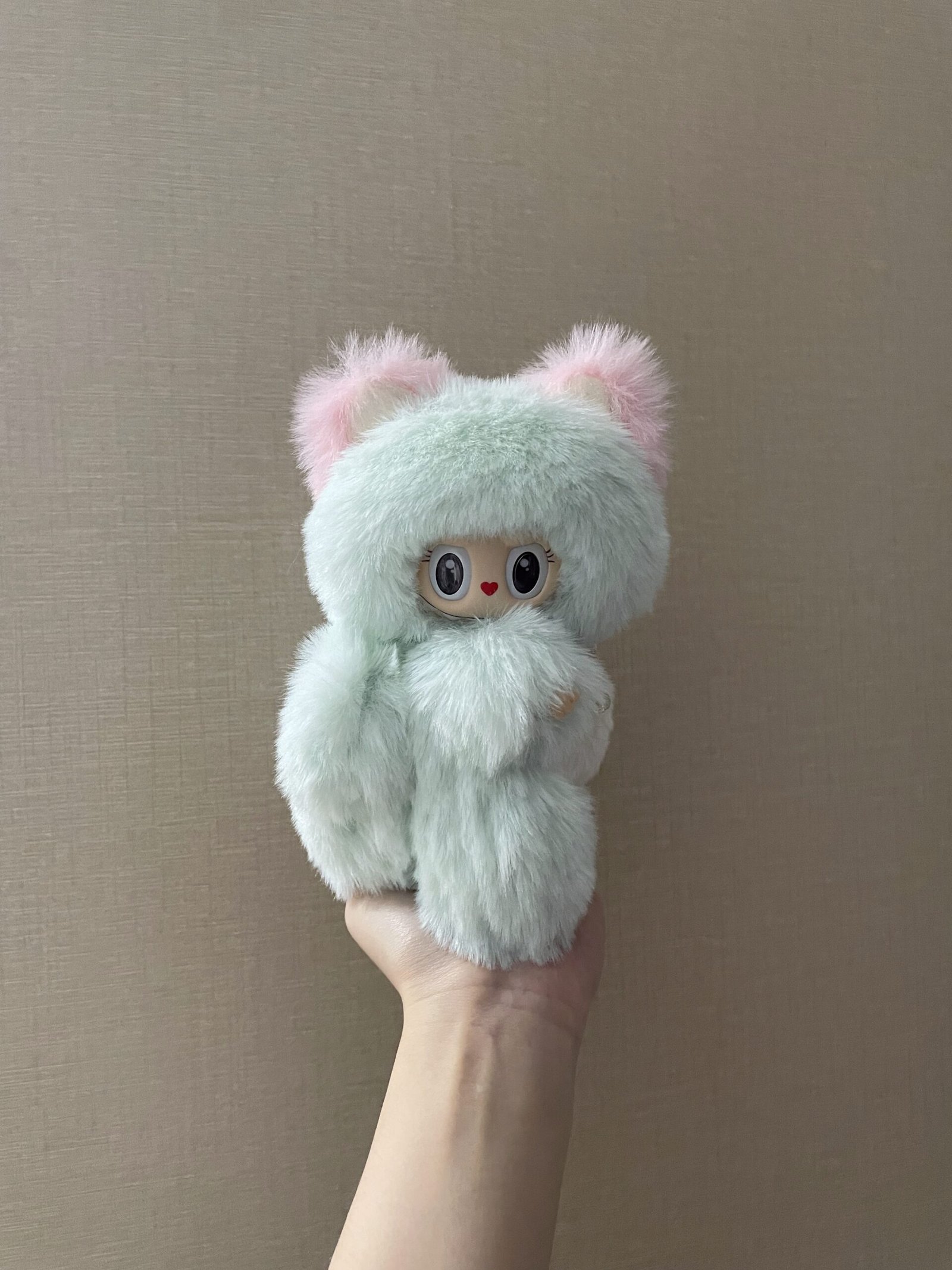 18cm Handmade Custom Cyan with Magnetic Heart Labubu vinyl plush pendant