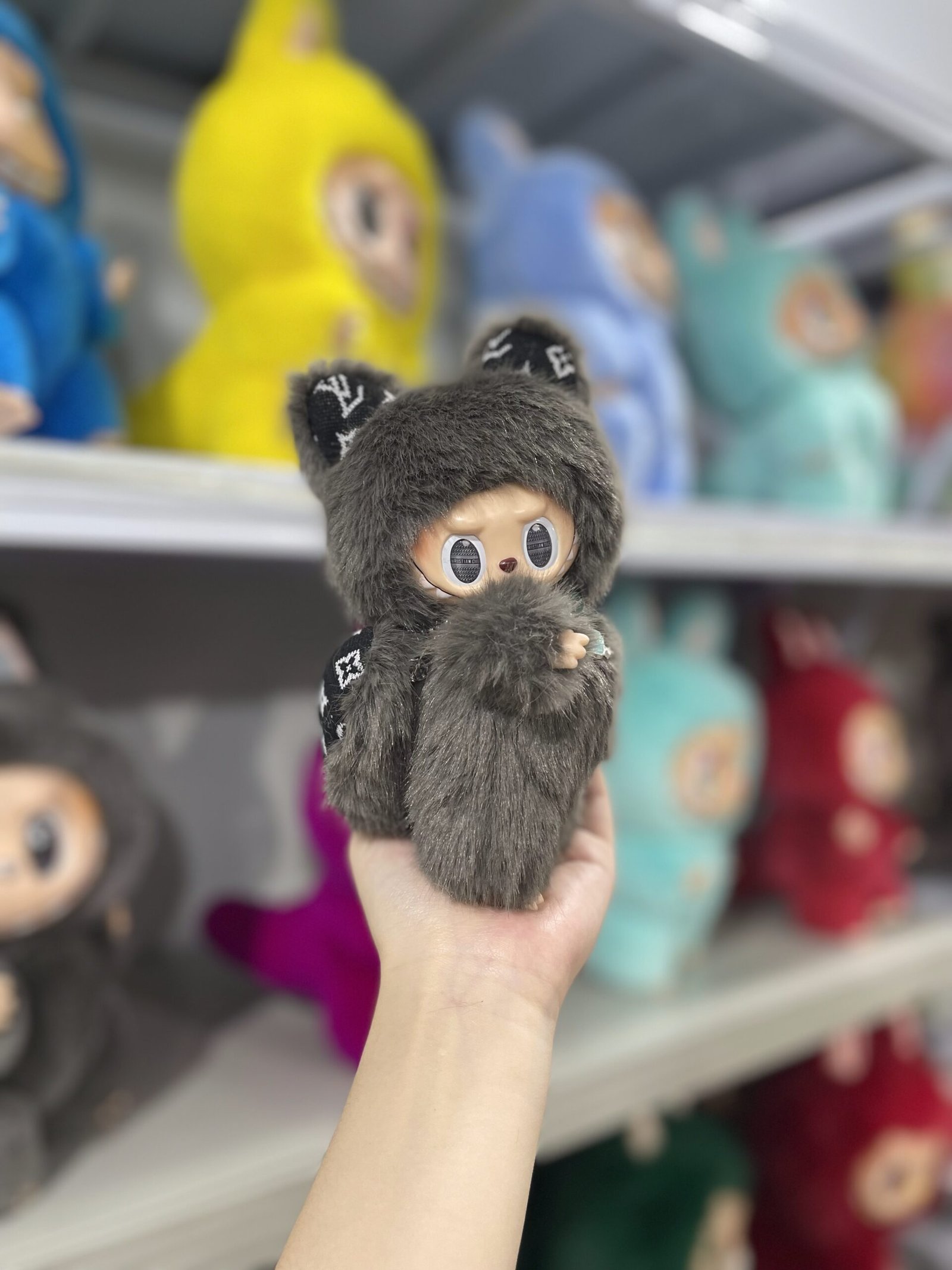 18cm Handmade Custom Deep brown LV magnetic suction heart bear Labubu vinyl plush pendant - Image 2