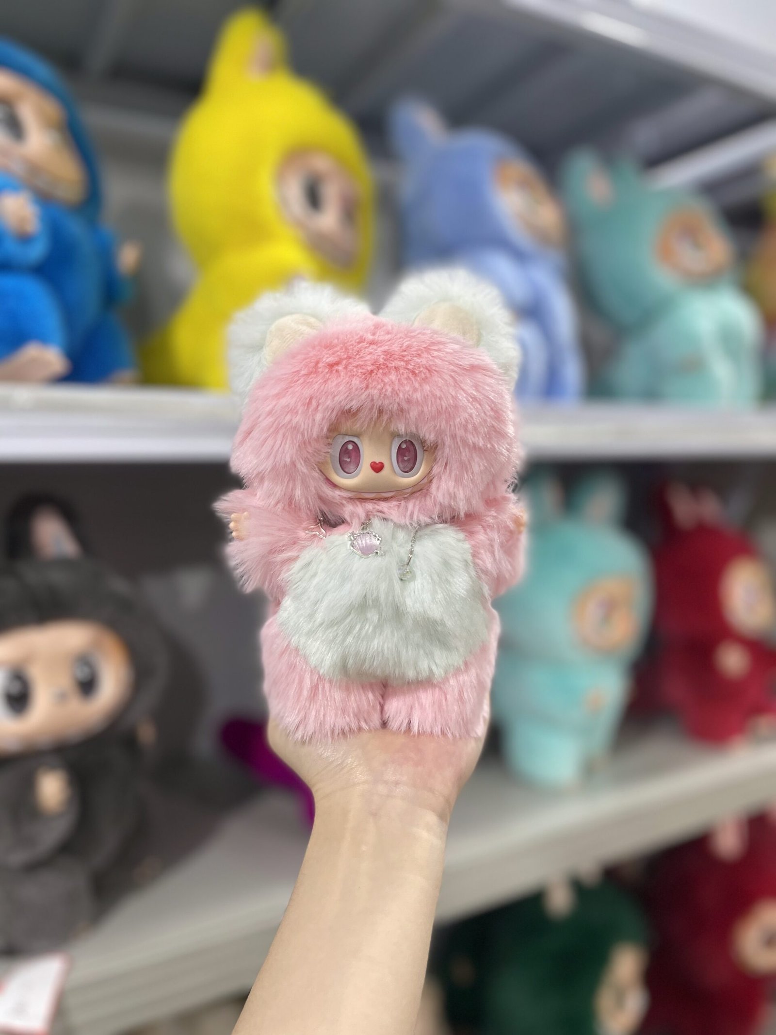 18cm Handmade Custom Pink magnetic heart bear Labubu vinyl plush pendant