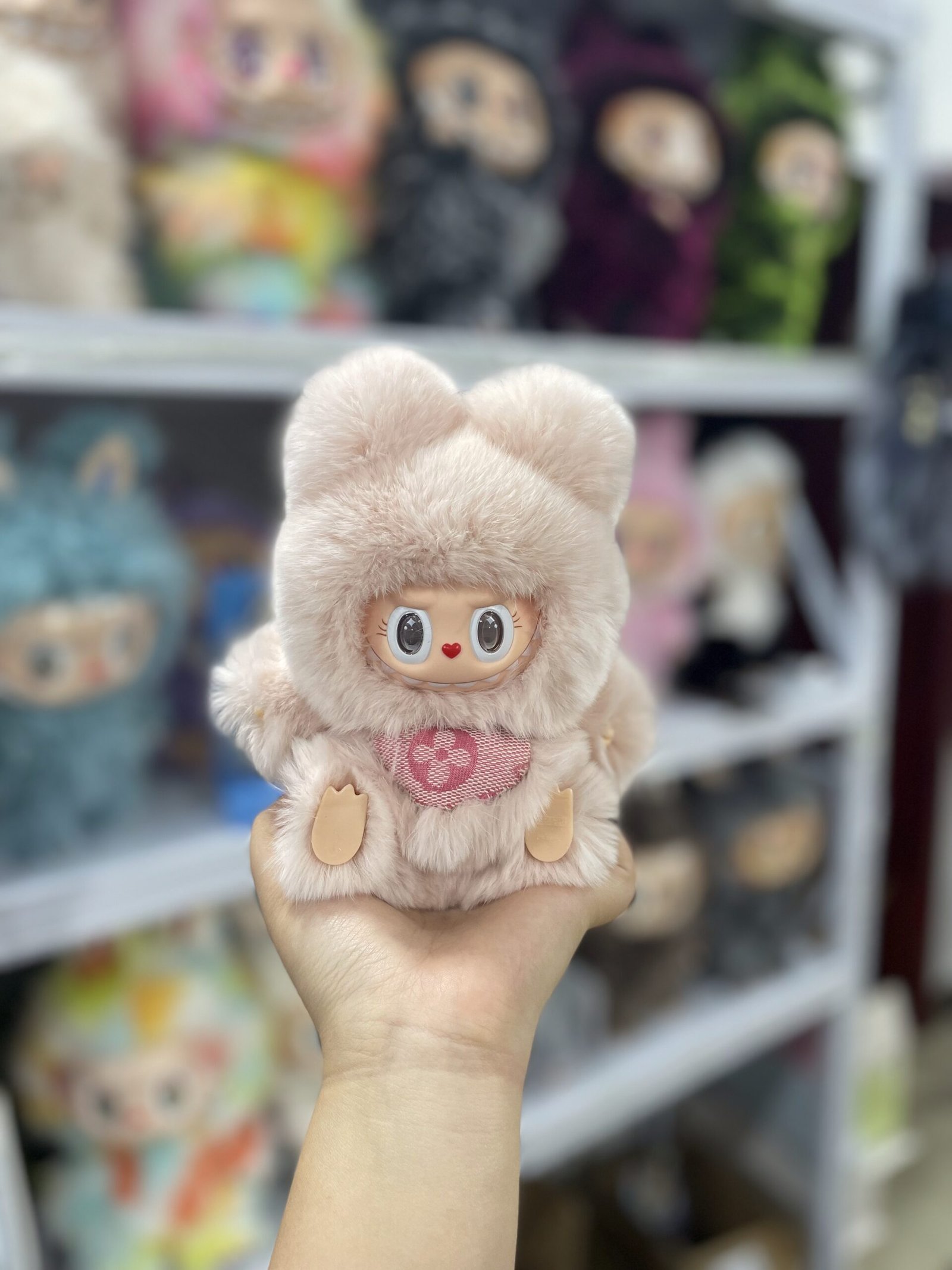 18cm Handmade real fur designer sitting bunny with magnetic heart Labubu vinyl plush pendant (all the colors)